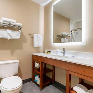 Queen Room Two Queen Beds Mountain View Non-Smoking